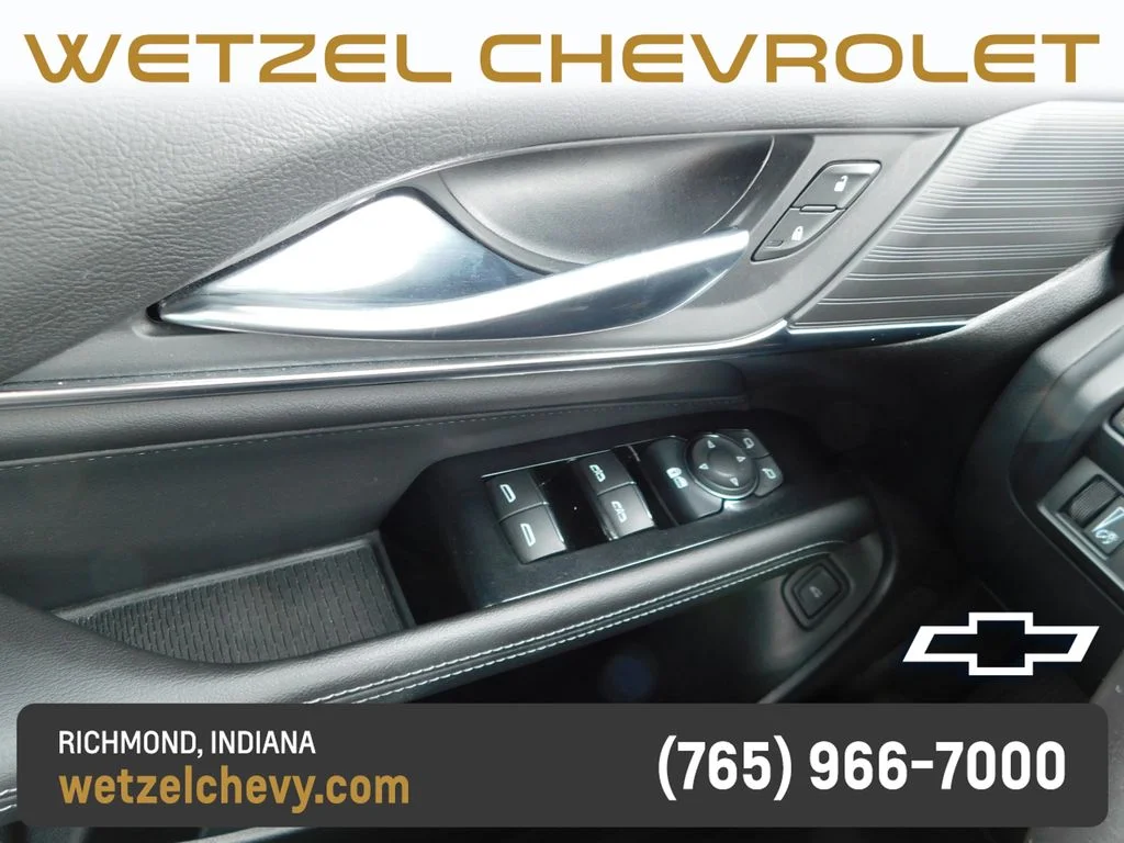 Used 2024 White Cadillac Premium Luxury image 23