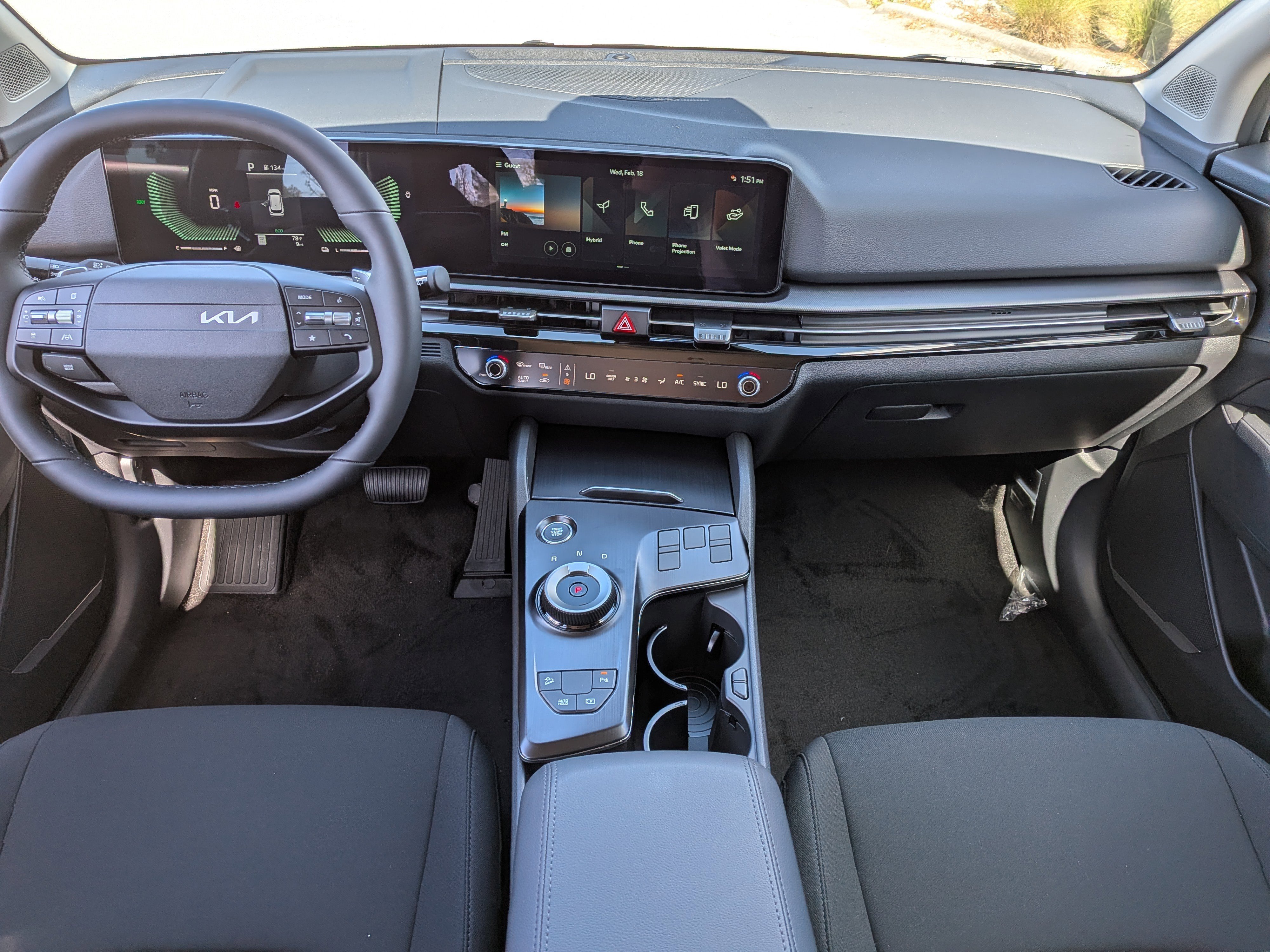 New 2026 Snow White Pearl Kia LX image 18