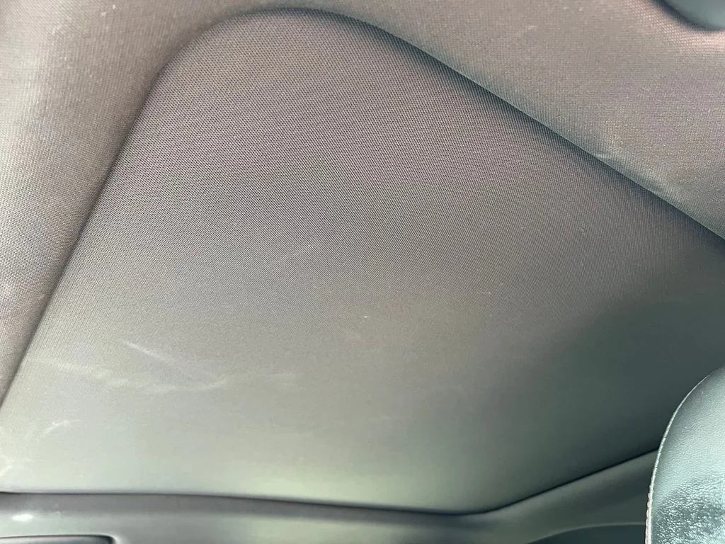 Used 2023 White Kia GT image 9