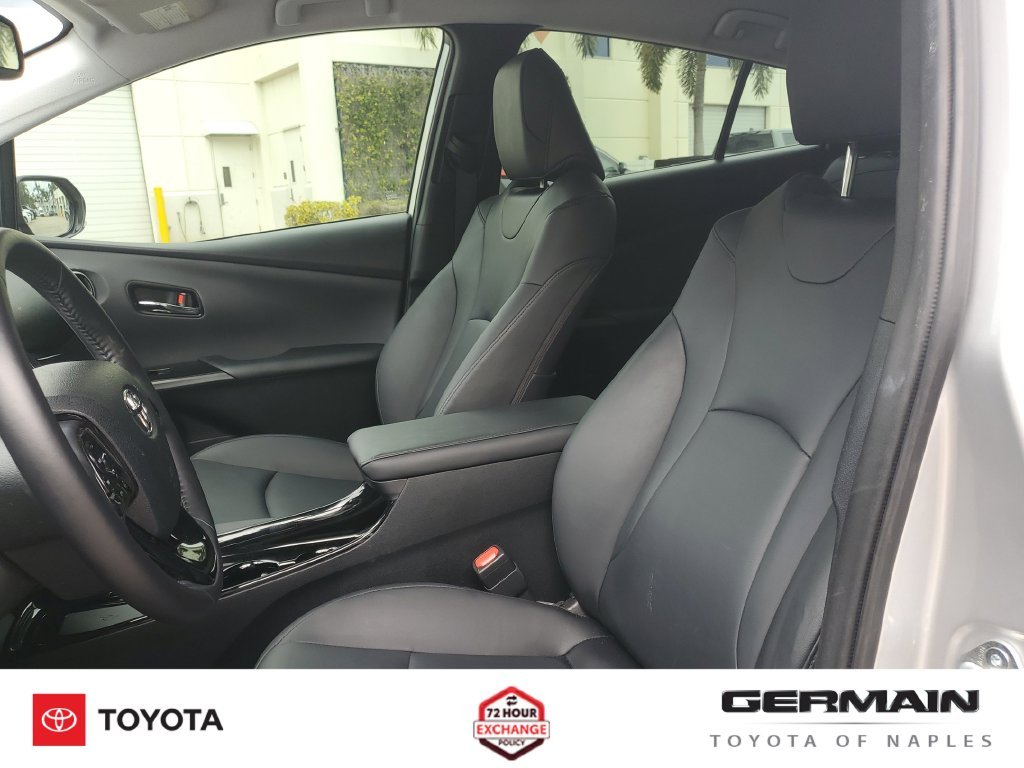 Certified Used 2022 Silver Toyota XLE image 19