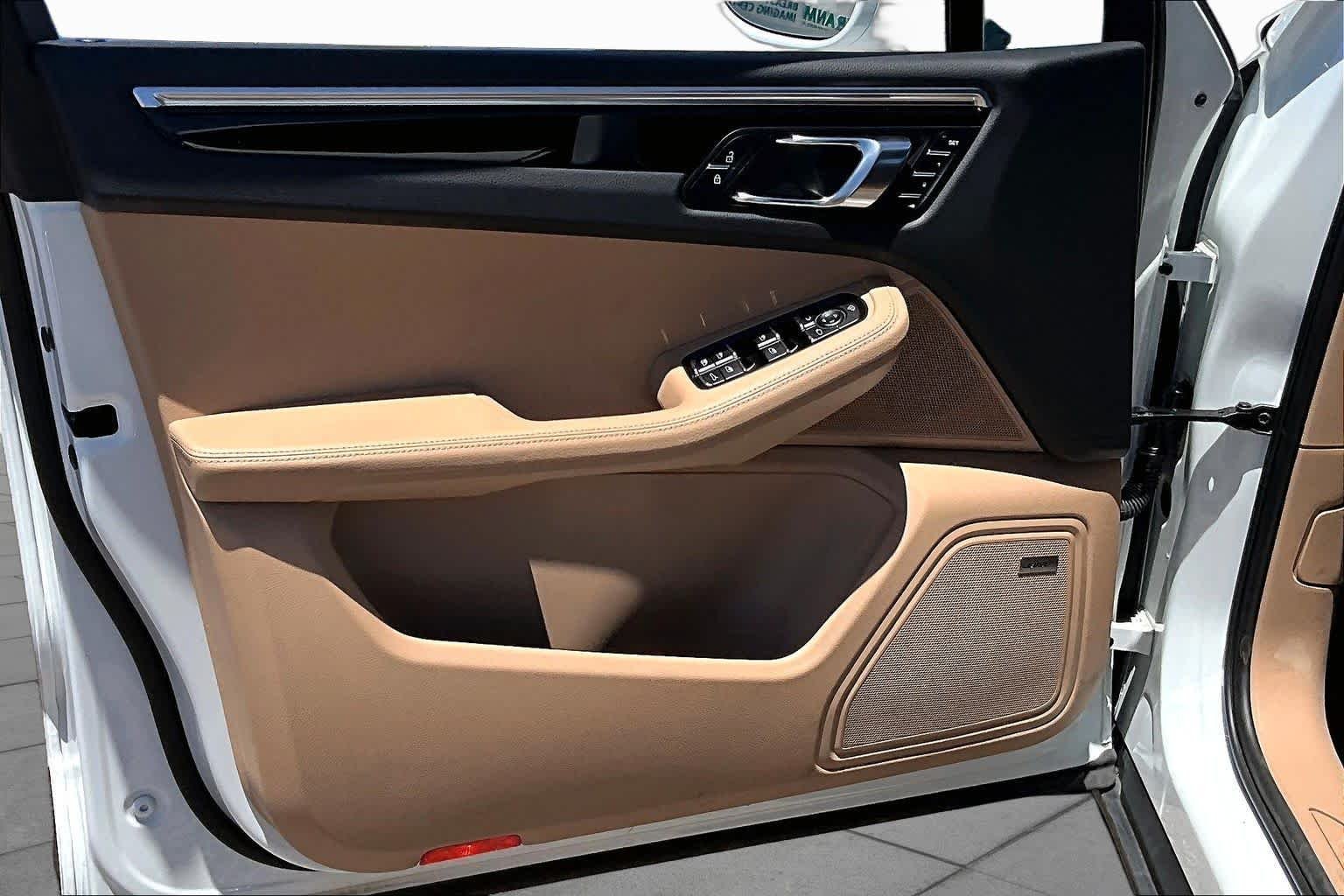 Used 2024 White Porsche  image 18