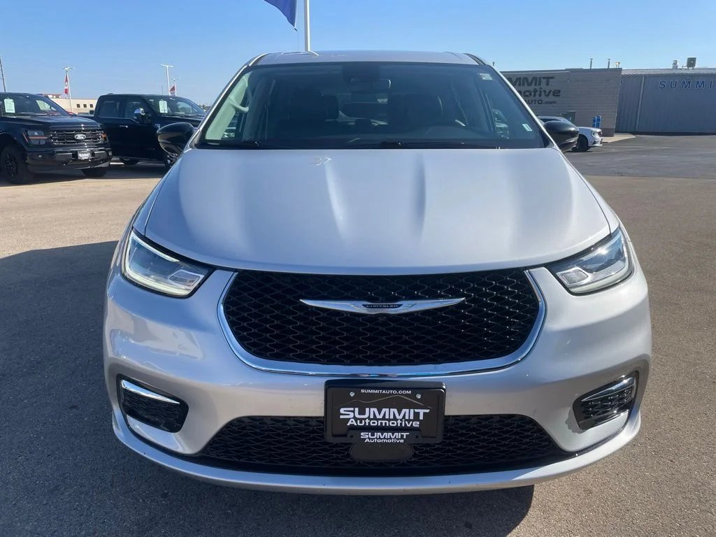 2024 Chrysler Pacifica Touring L - Photo 26