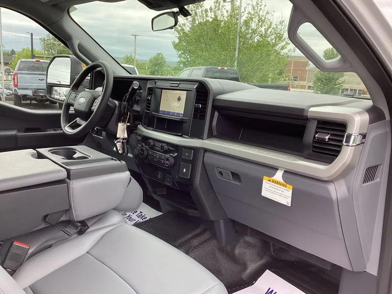 2026 Ford F-350 Super Duty XL - Photo 14