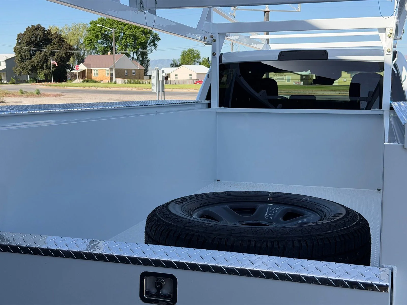 New 2026 Bright White Clear-Coat Exterior Paint RAM Tradesman image 9