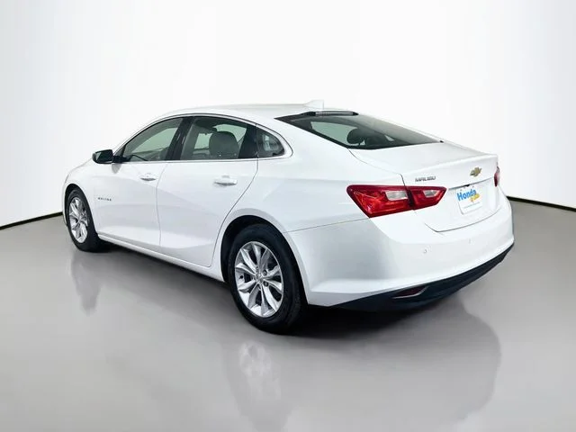 Used 2025 Summit White Chevrolet LT image 7