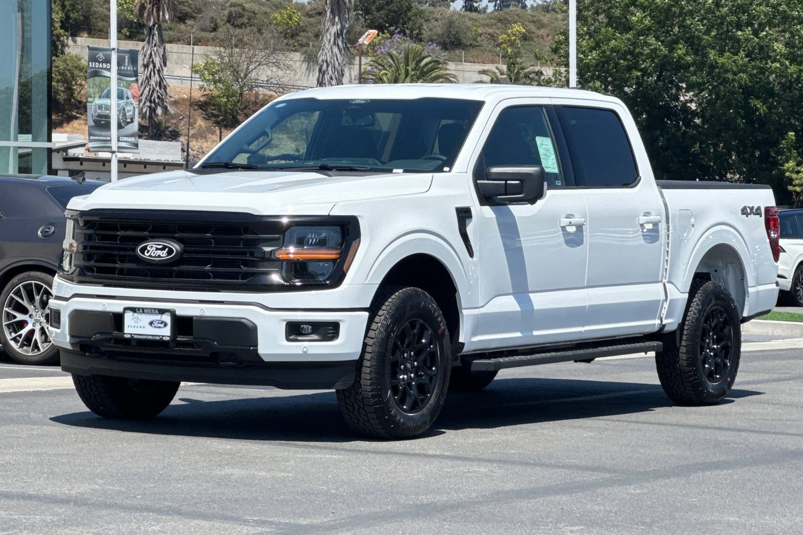 New 2026 Oxford White Ford XLT image 7