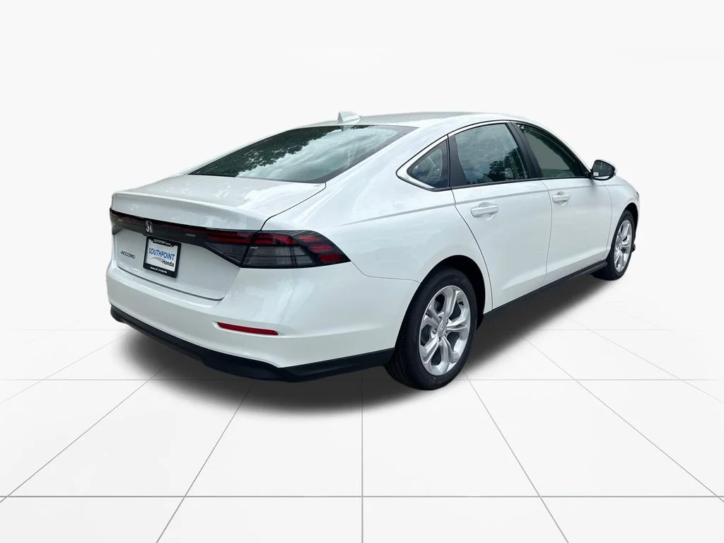 Used 2026 Platinum White Pearl Honda LX image 8