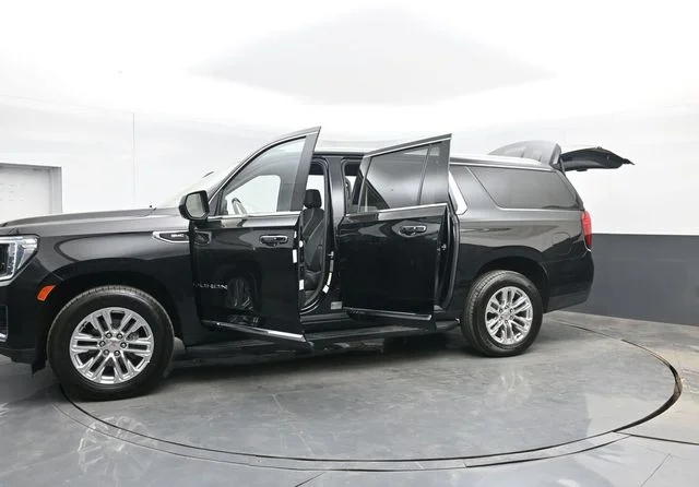 Used 2023 Black GMC SLT image 54