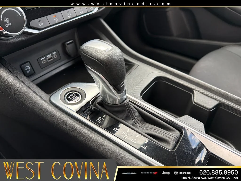 Used 2025 Blue Nissan SV image 18