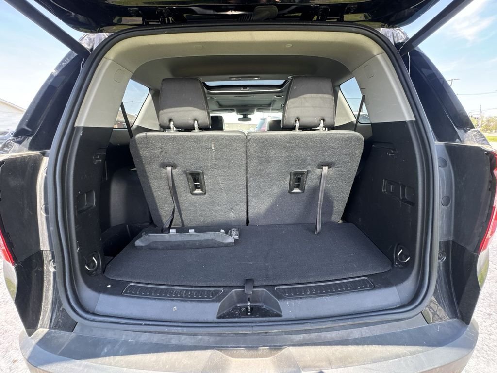 Used 2023 Black GMC AT4 image 25