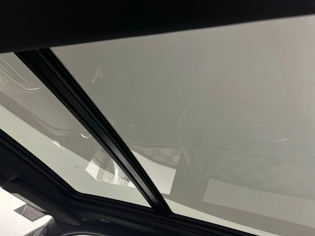 New 2026 Ivory White Tri-Coat Pearl-Coat Exterior Paint RAM Laramie image 15