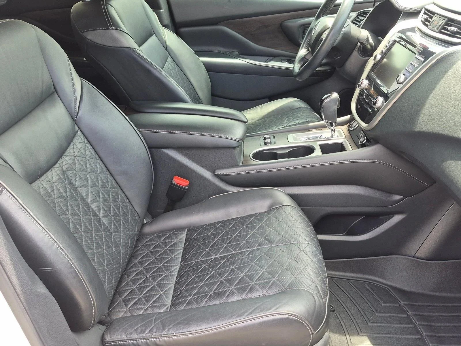 Used 2020 Pearl White Tricoat Nissan Platinum image 20