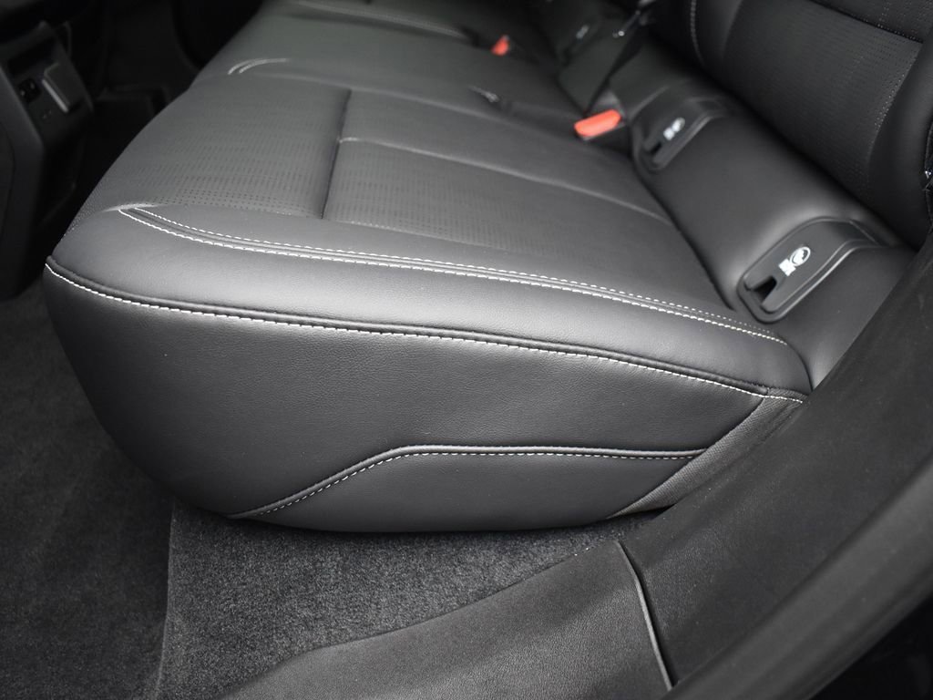 2026 CADILLAC OPTIQ - Image 28