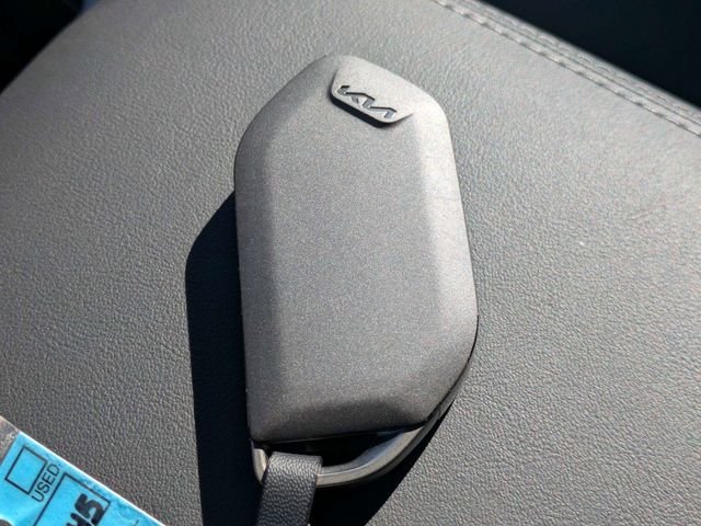 2025 Kia Sorento S - Photo 36