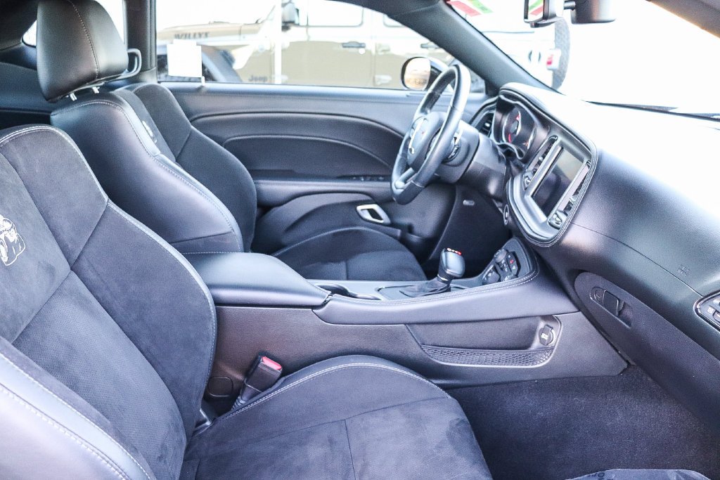 Used 2023 Pitch Black Clearcoat Dodge R/T Scat Pack Widebody image 19