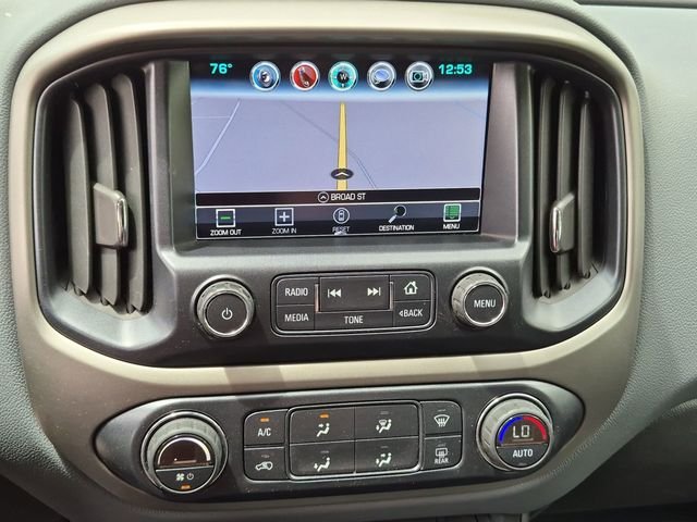 Used 2016 Silver Chevrolet Z71 image 18
