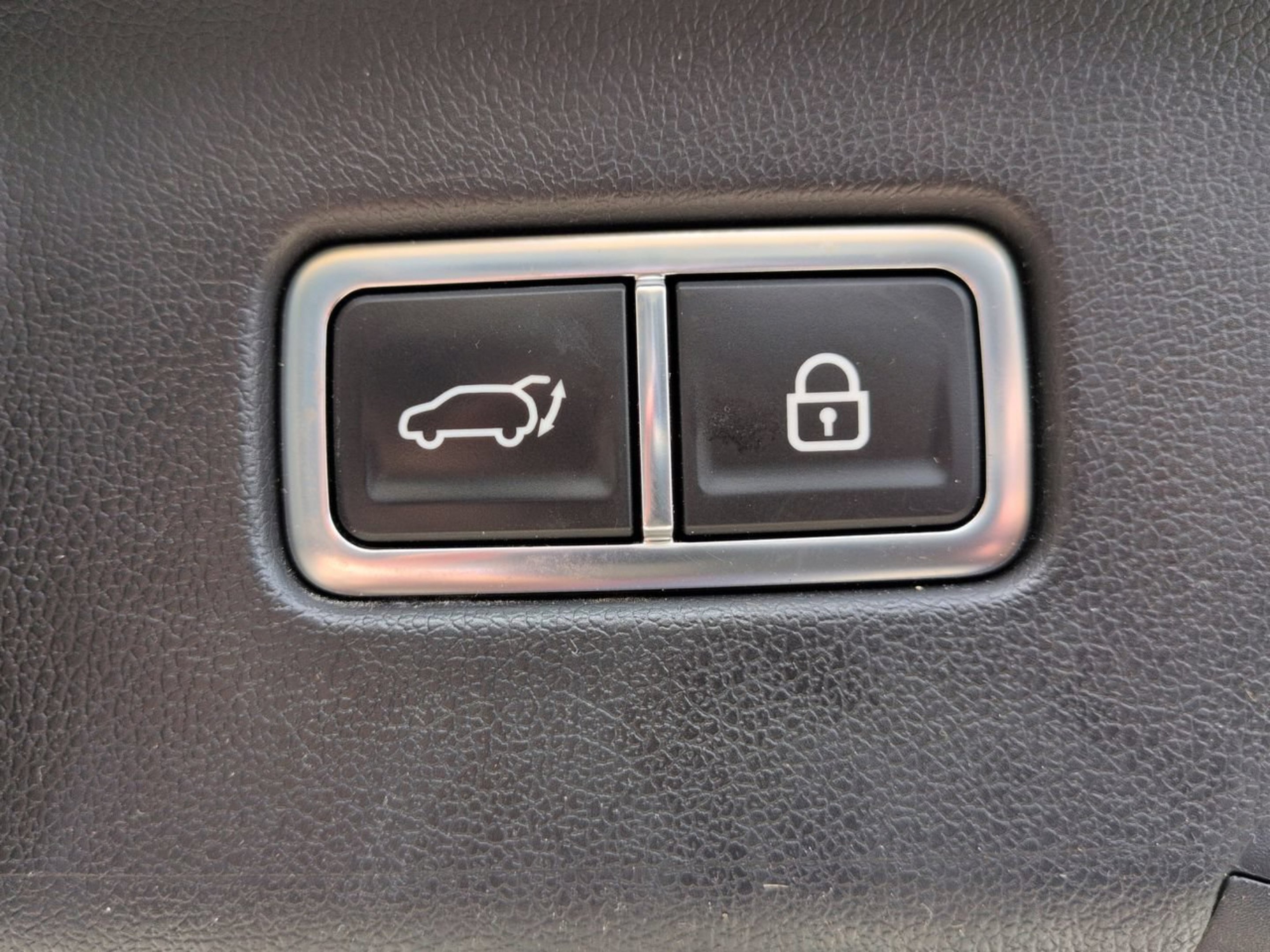 Used 2022 Gravity Blue Kia EX image 10