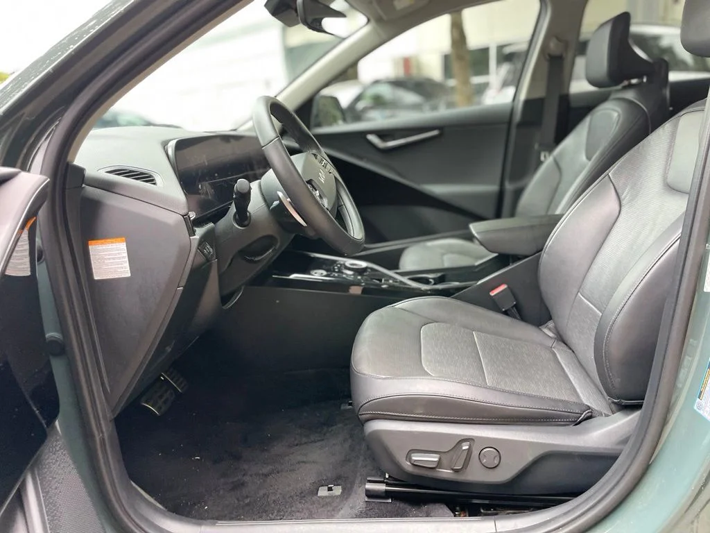 Used 2023 Cityscape Green Kia Wave image 20