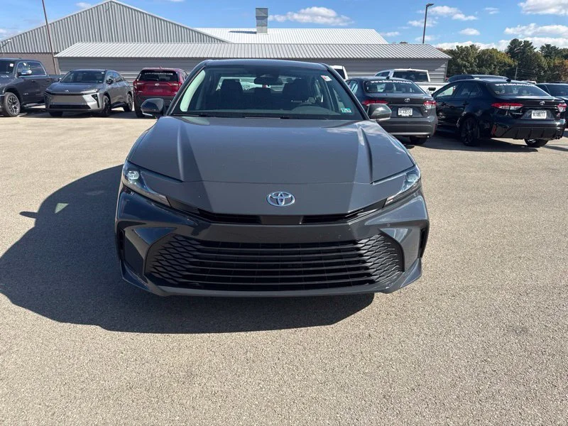 Used 2025  Toyota LE image 9