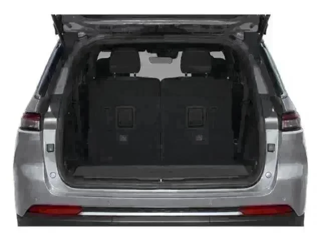 New 2027 Bright White Clear-Coat Paint Jeep Laredo X image 10