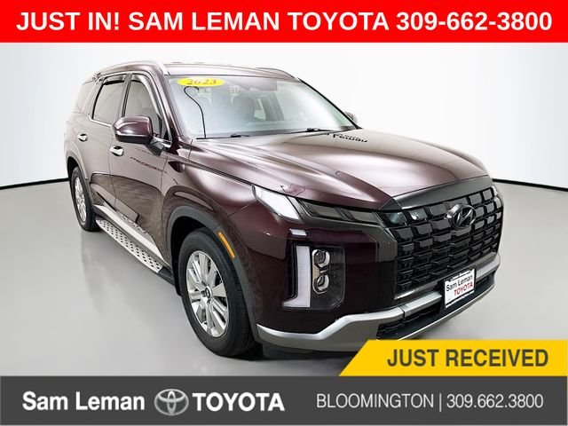 Used 2023 Red Hyundai SEL image 1