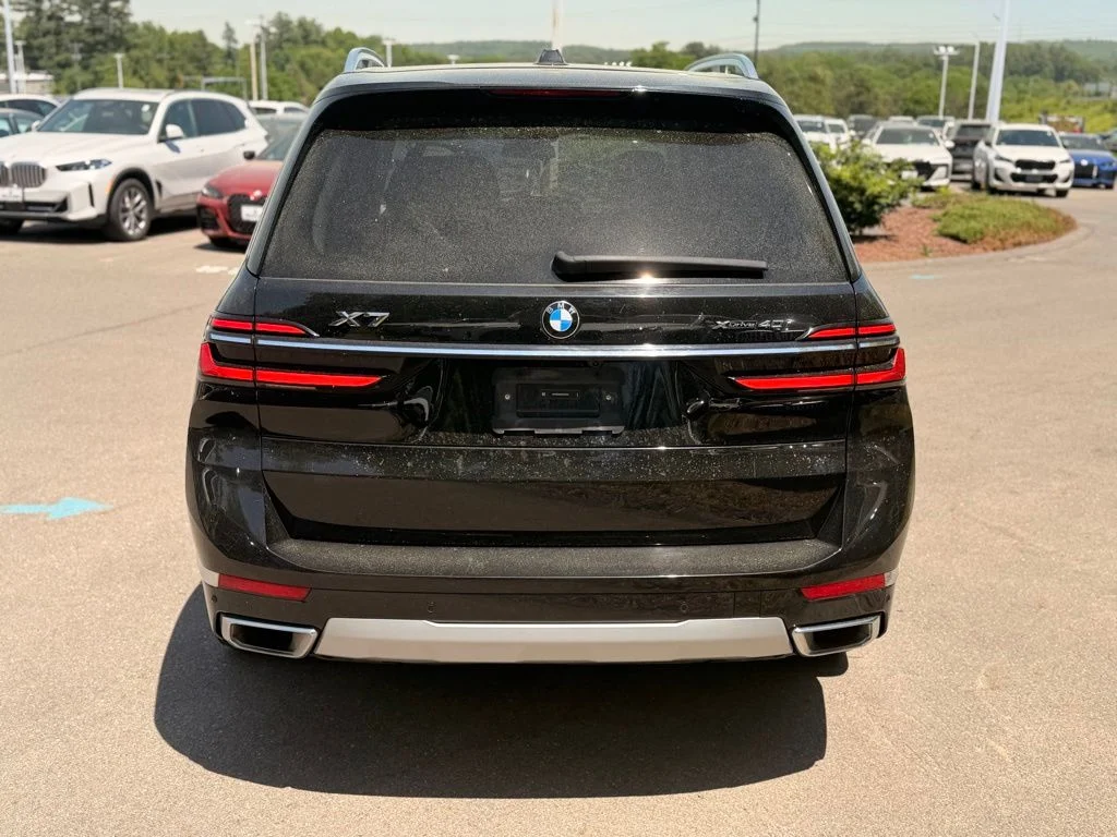 Certified Used 2025 Black Sapphire Metallic BMW xDrive40i image 4