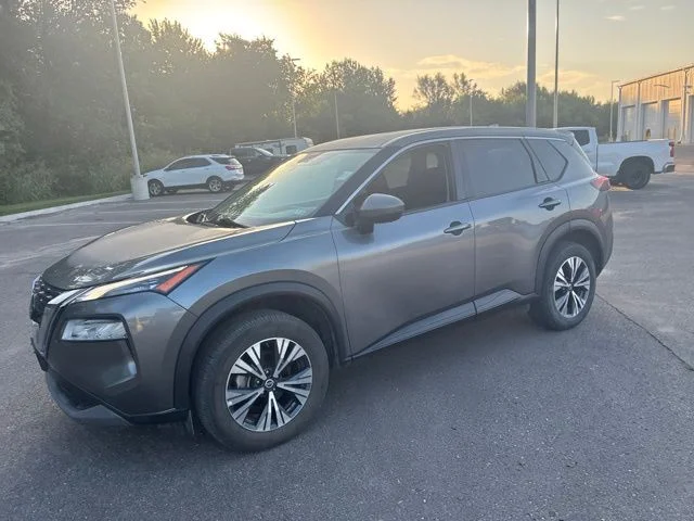 Used 2021 Nissan Rogue SV with VIN 5N1AT3BB9MC738424 for sale in Kansas City