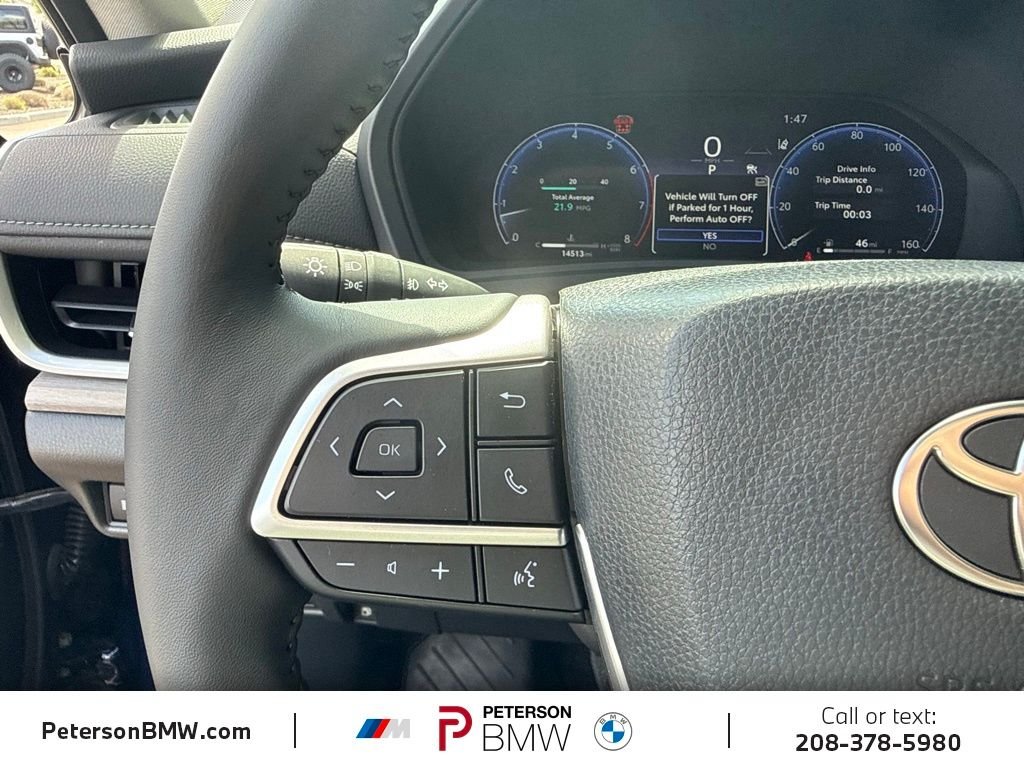 Used 2025  Toyota Limited image 27