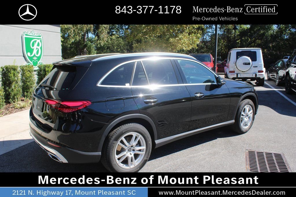 Certified Used 2025 Black Mercedes-Benz GLC 300 image 5
