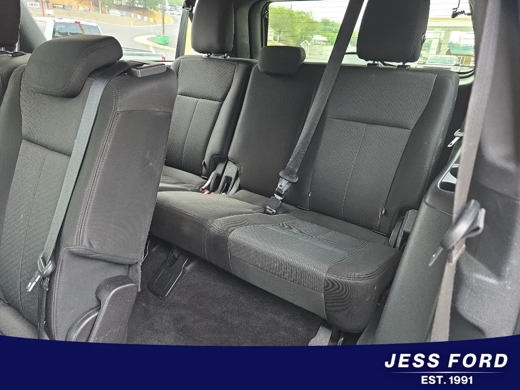 Used 2019 Agate Black Metallic Ford XLT image 11