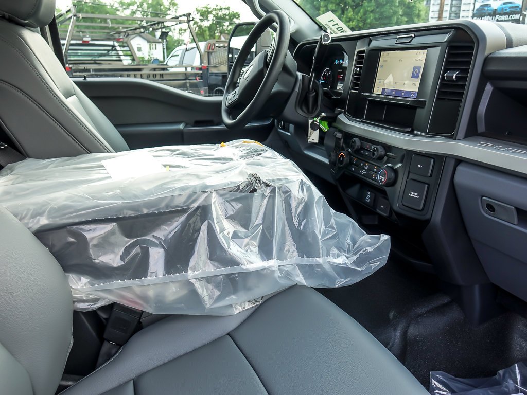 New 2026 Oxford White Ford XL image 31