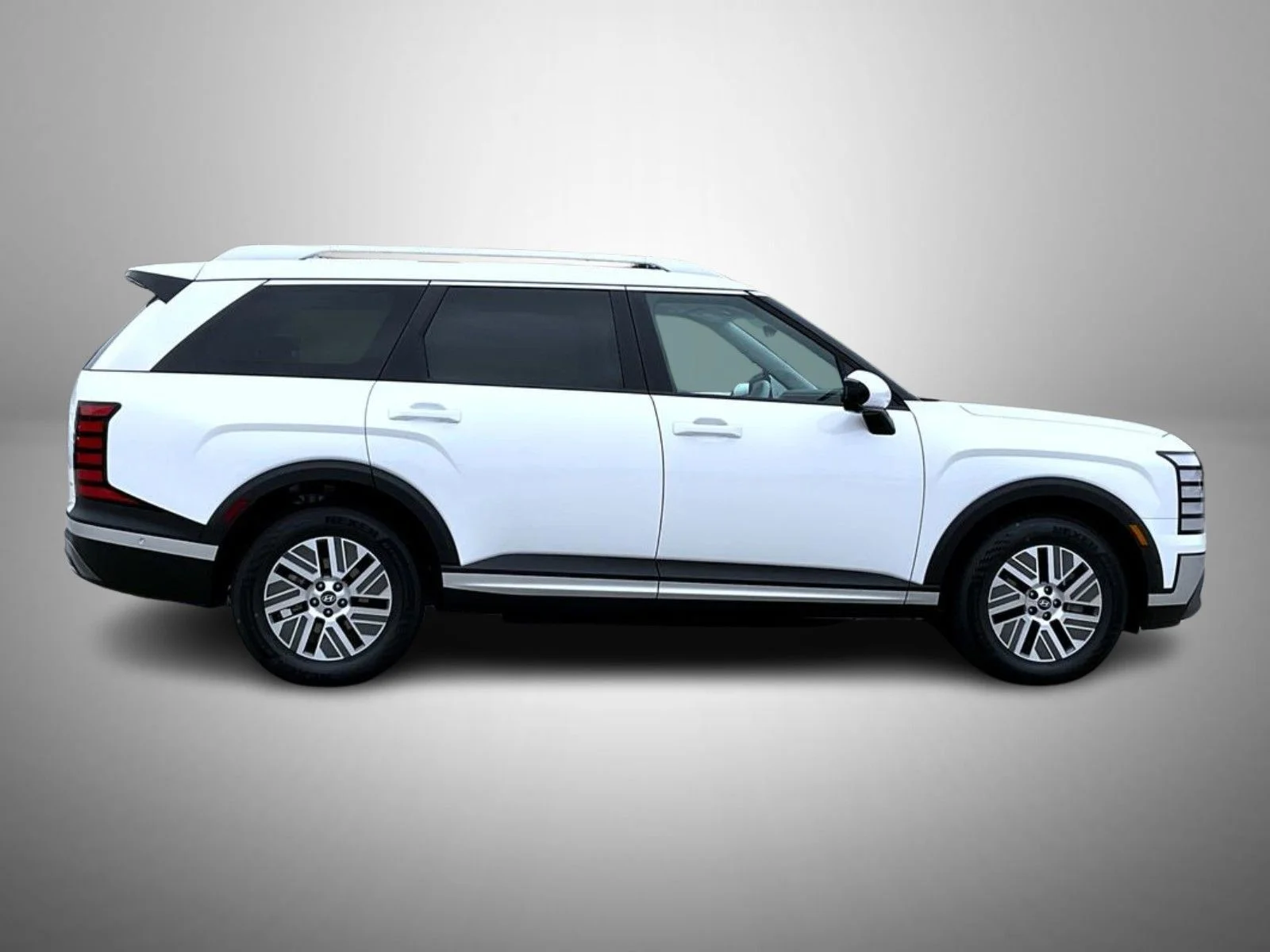New 2026 White Hyundai SEL Premium image 4
