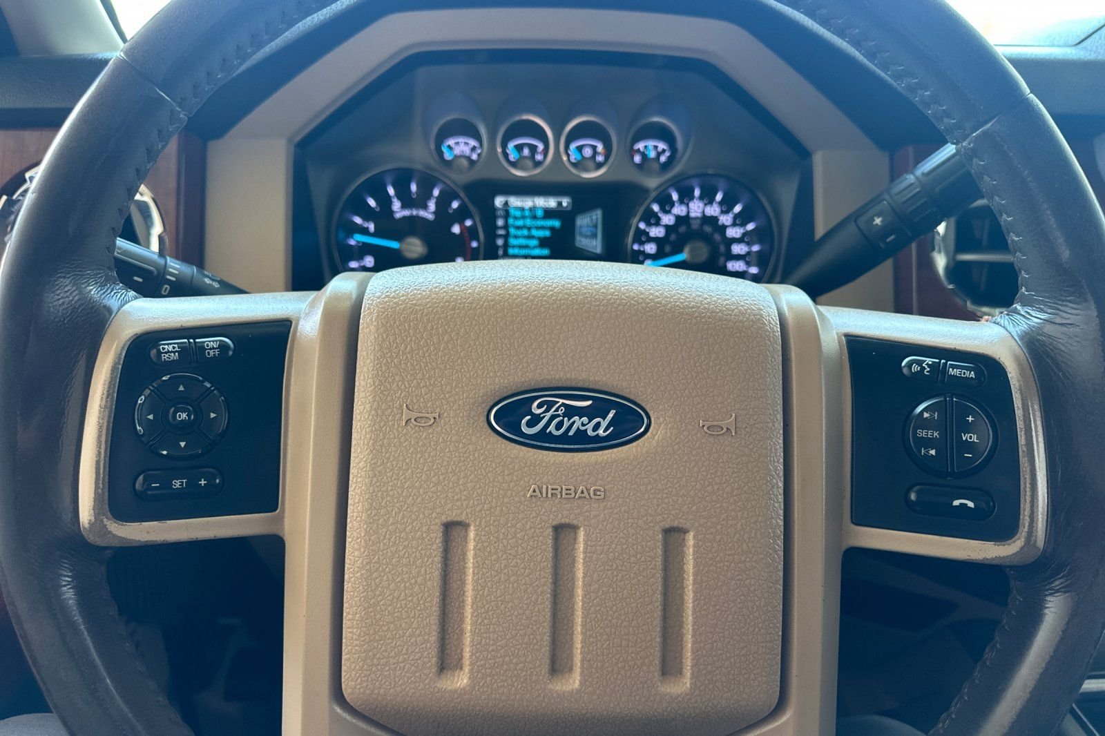 Used 2016 White Ford King Ranch image 22