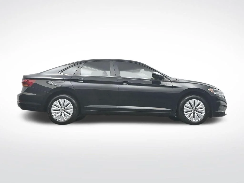 Used 2019 Black Volkswagen 1.4T S image 38