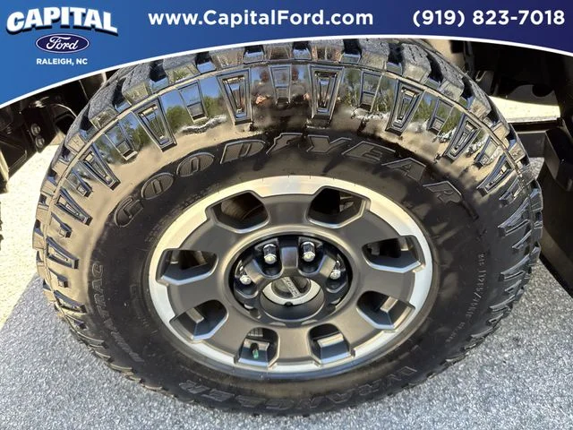 Used 2023 Red Ford Lariat image 13