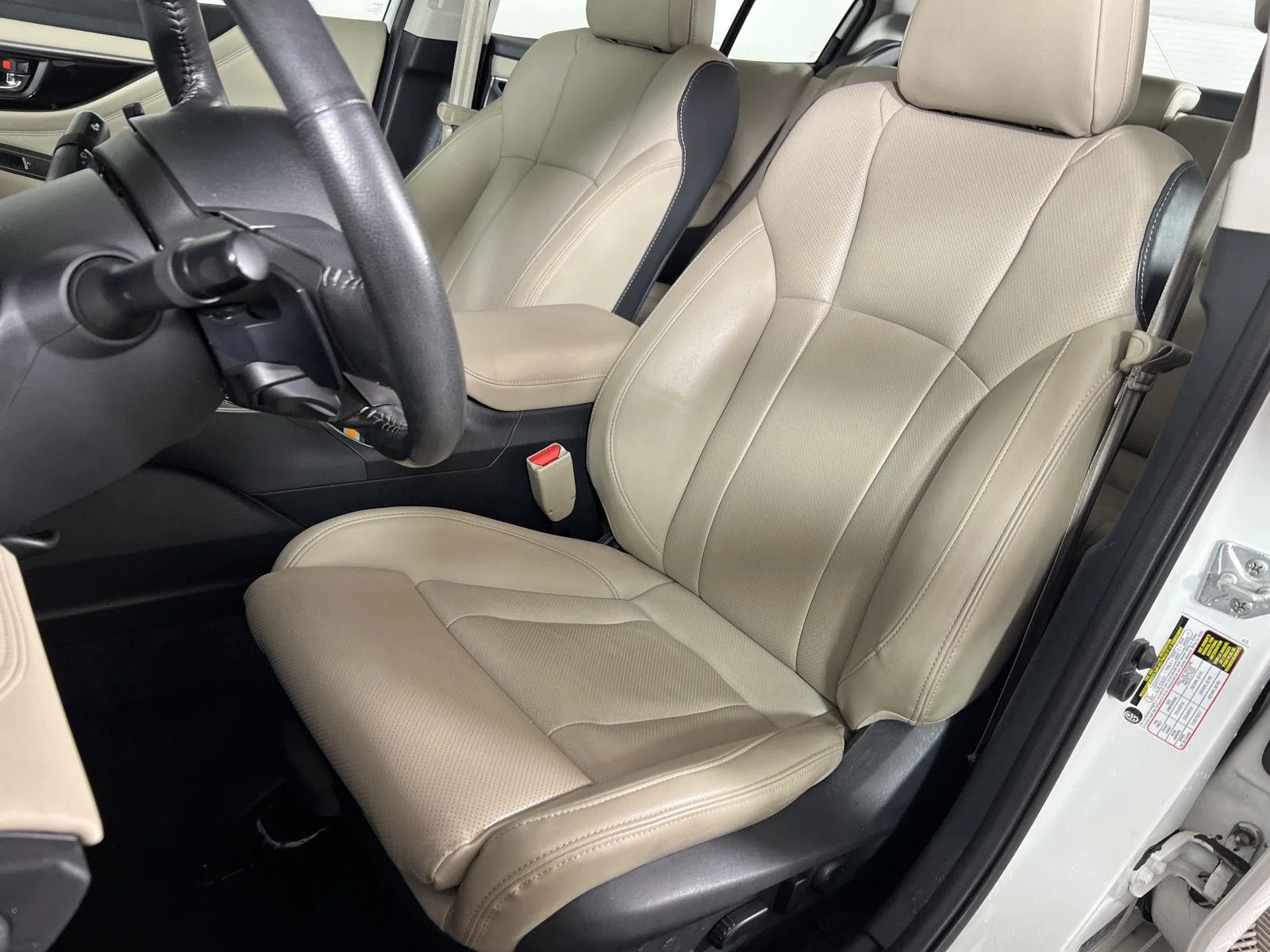 Used 2022 Wh Subaru Limited image 38