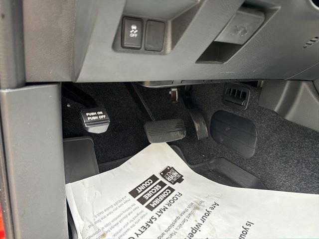 Used 2022 Red Nissan SV image 29