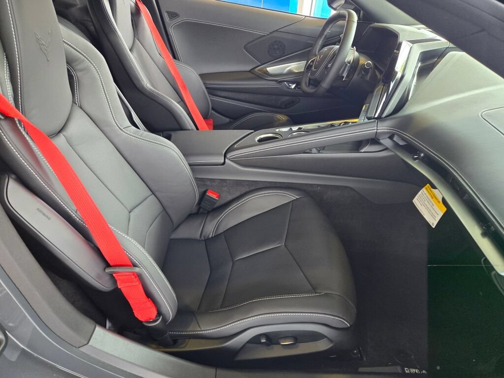 New 2027 Pitch Gray Metallic Chevrolet 1LT image 4