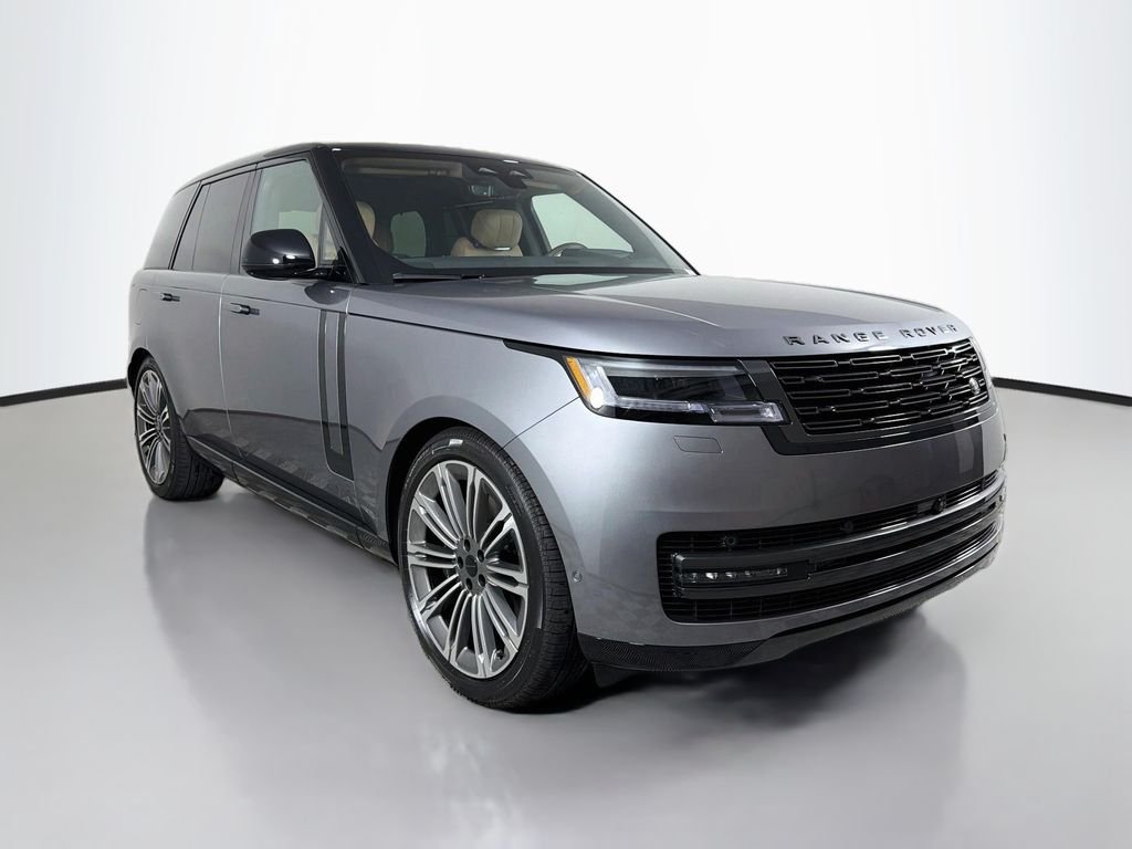 New 2026 Eiger Grey Land Rover SE image 3