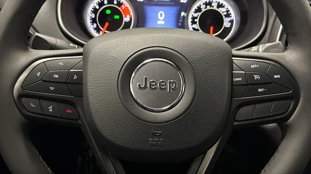 Used 2022 Bright White Clearcoat Jeep Trailhawk image 15