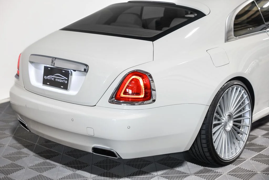 Used 2014 White Rolls-Royce Base image 8