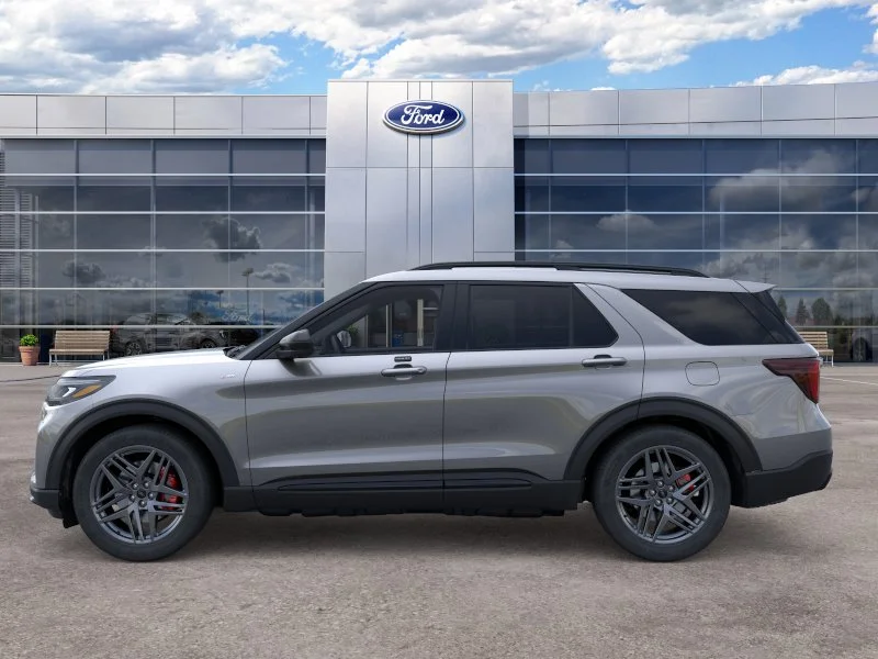 New 2026 Carbonized Gray Metallic Ford ST-Line image 3