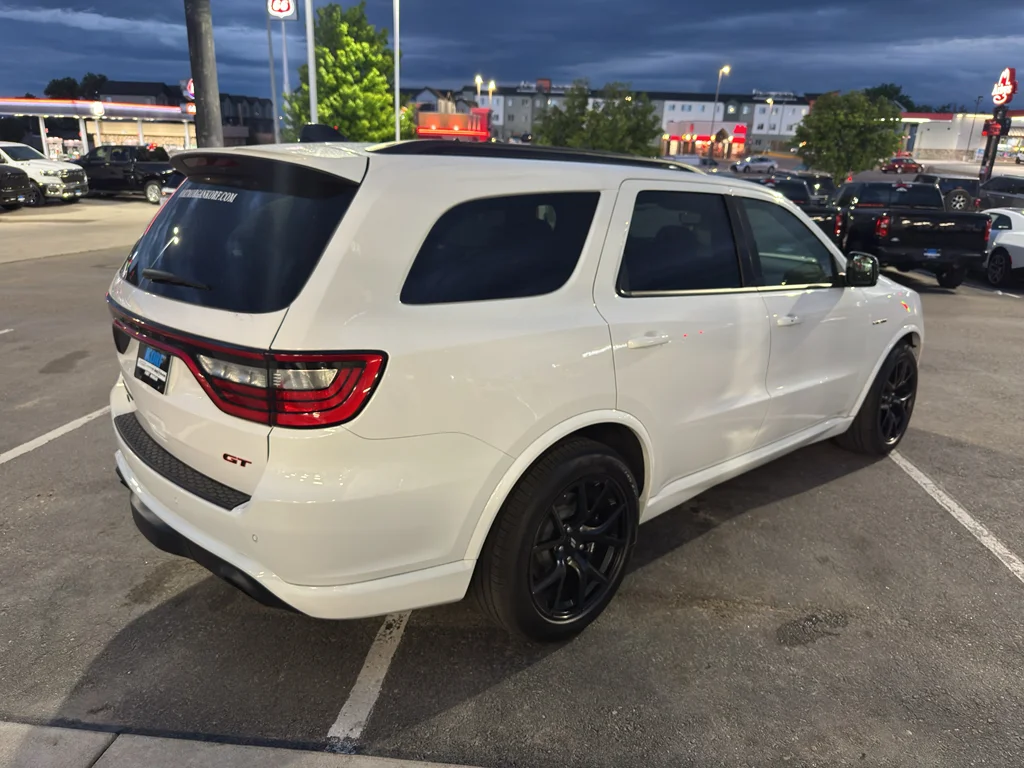 New 2026 White Knuckle Clear-Coat Exterior Paint Dodge GT Premium HEMI V8 image 5