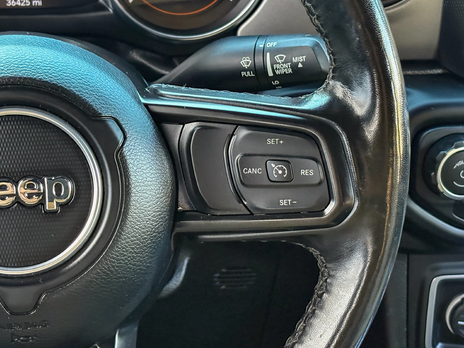 Used 2023 Blue Jeep Sport image 20
