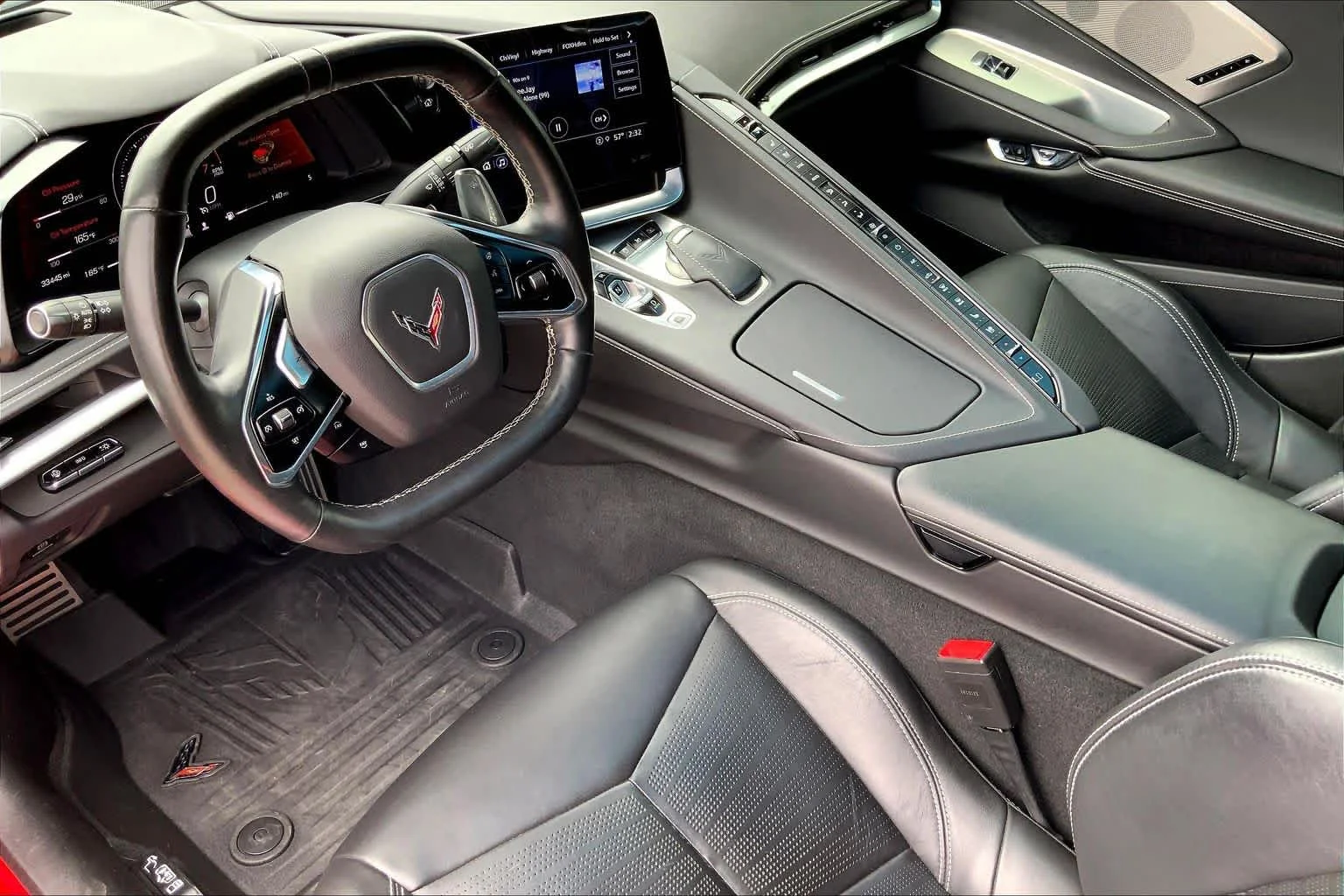 2021 Chevrolet Corvette 2LT - Photo 18