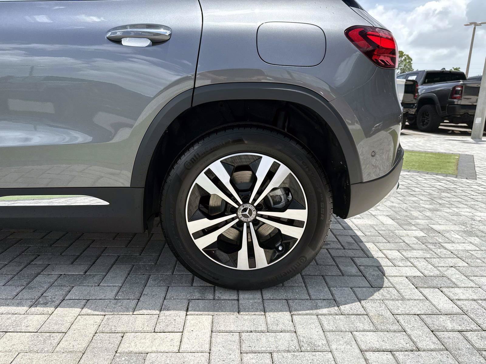 New 2026 Gray Metallic Mercedes-Benz 250 SUV image 11