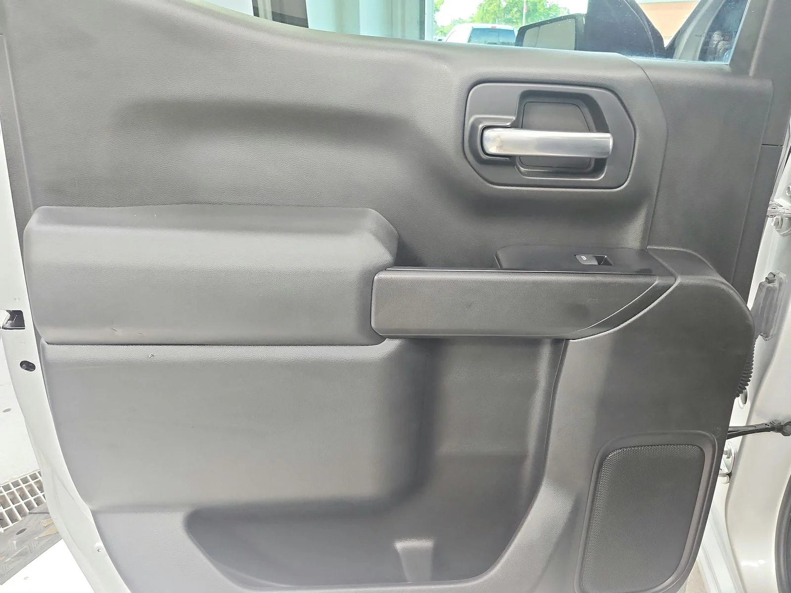 Used 2019 Silver Chevrolet LT image 32