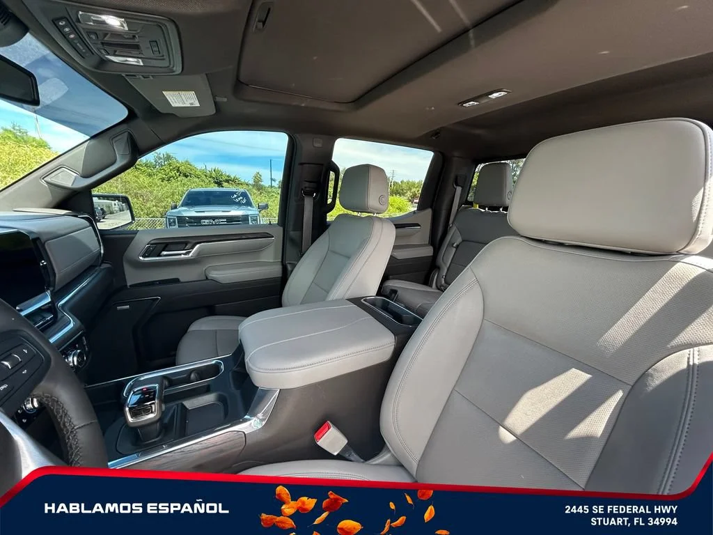 Used 2024 White Frost Tricoat GMC SLT image 15
