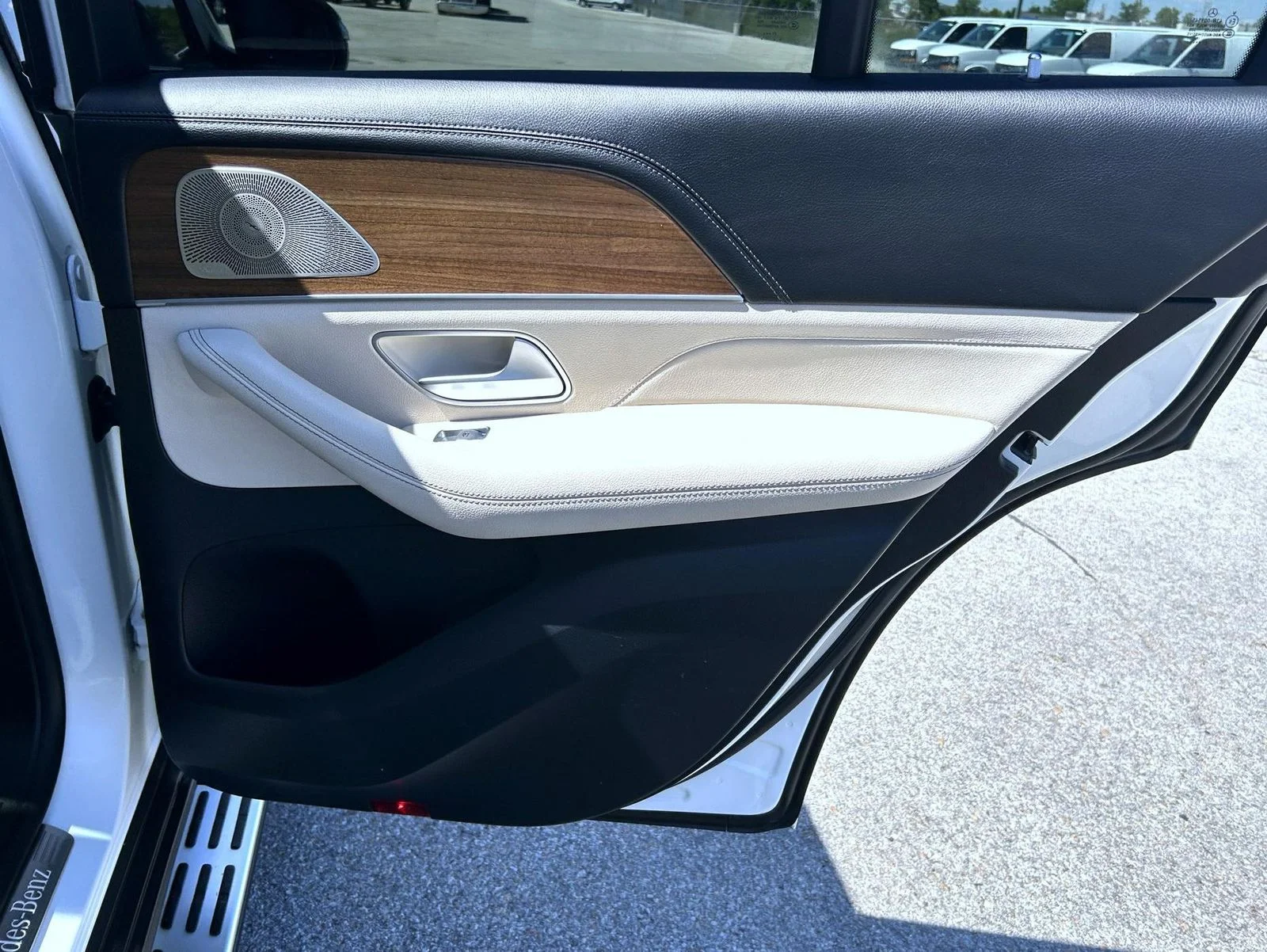 Used 2022 White Mercedes-Benz GLE 350 image 18