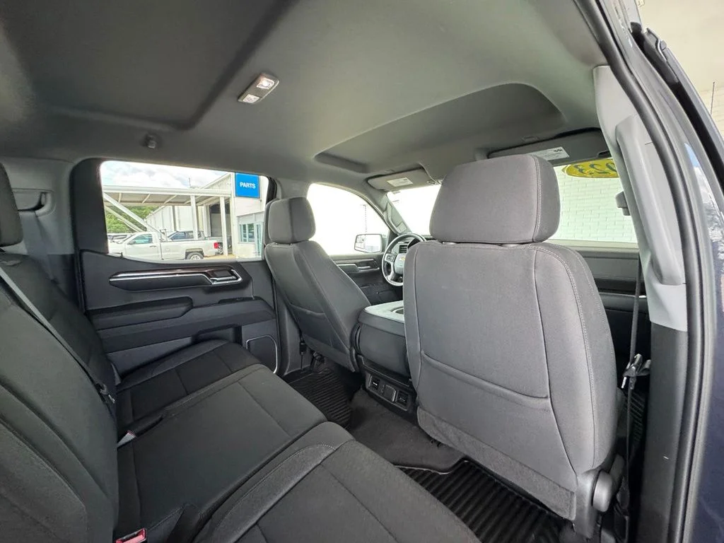 Used 2023 Gray Chevrolet LT image 27